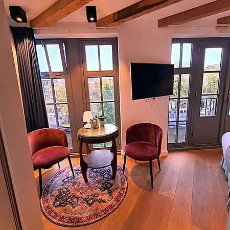 Canal View Bed & Breakfast