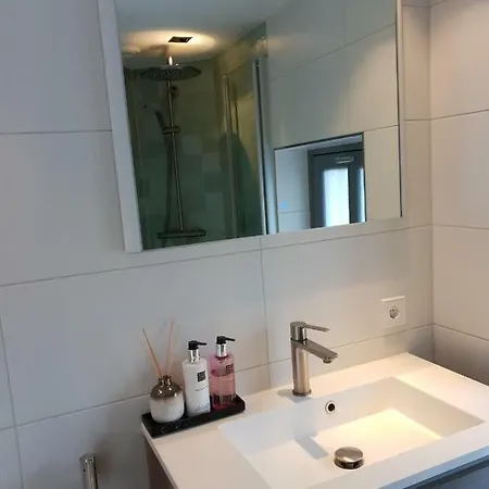 Canal View Отель типа 