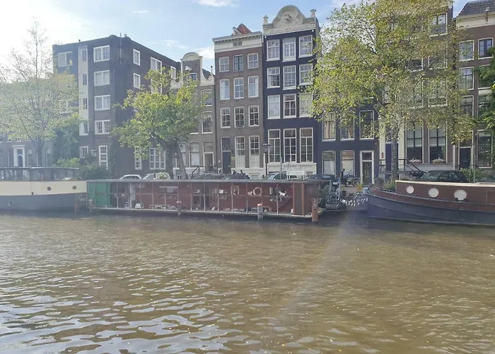 Canal View Bed & Breakfast